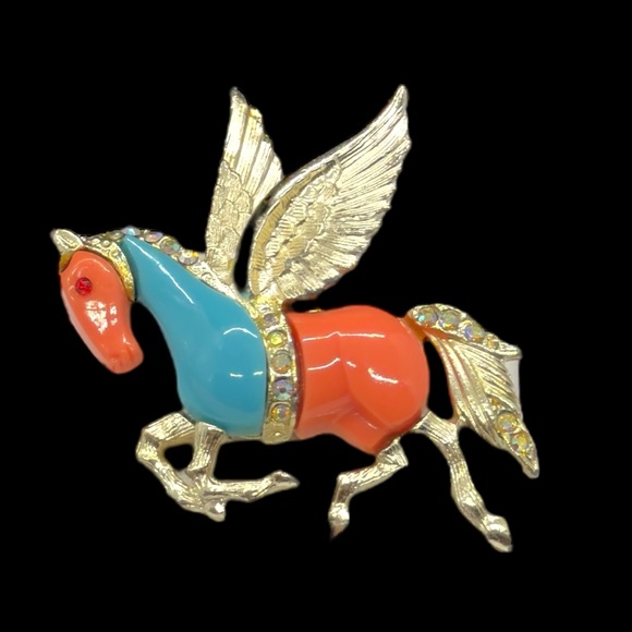 Vintage Designer Figural Pegasus Brooch - Picture 5 of 5